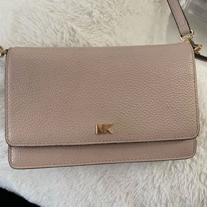 Michael Kors pink side bag